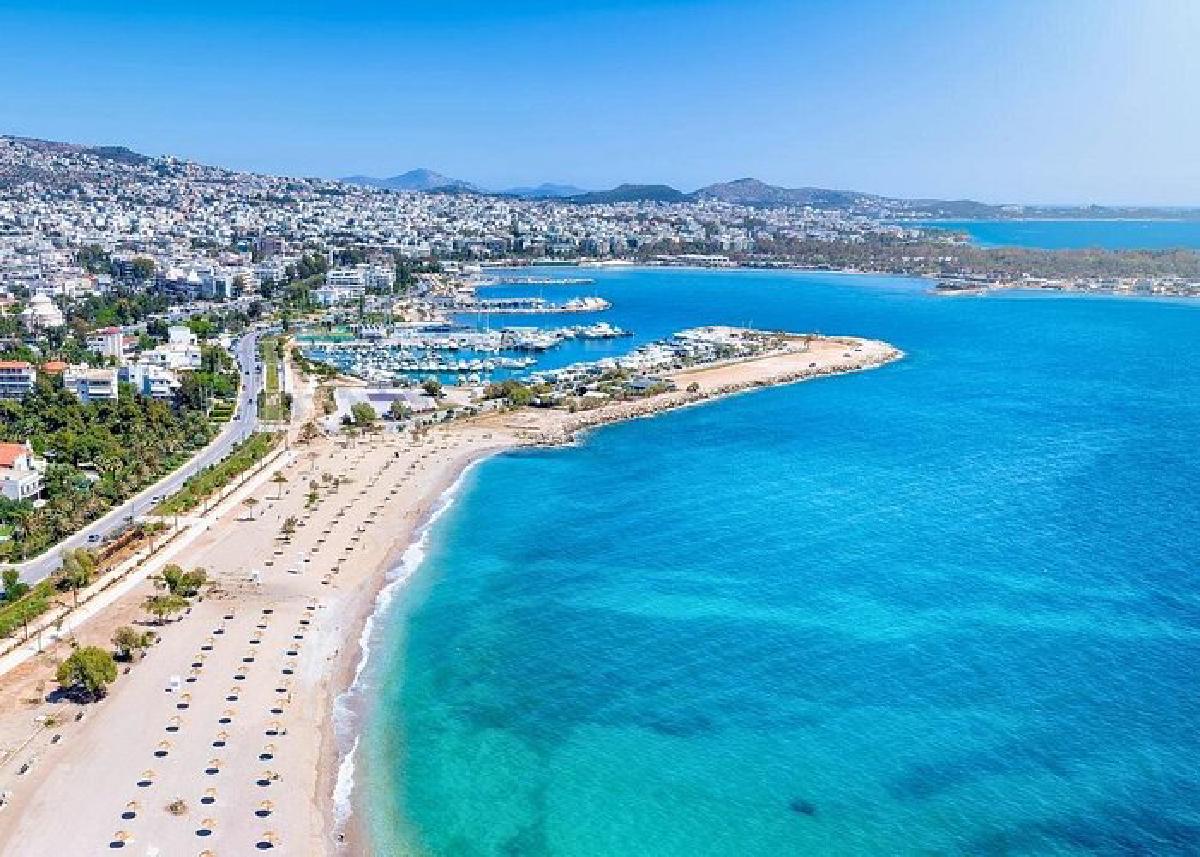 Athens Beaches & Riviera Guide: Where to Swim Near the City (2026)