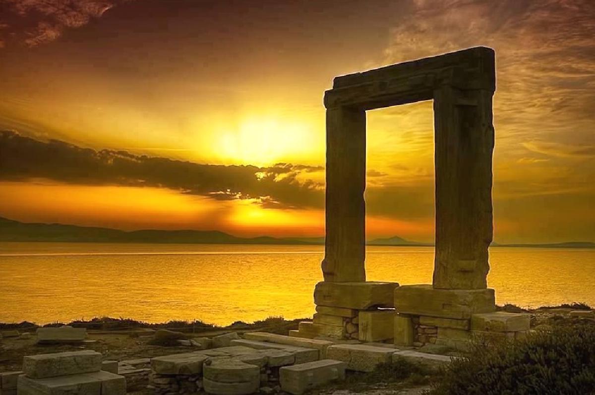Athens to Naxos: Ferry Guide + How to Get There (2026)